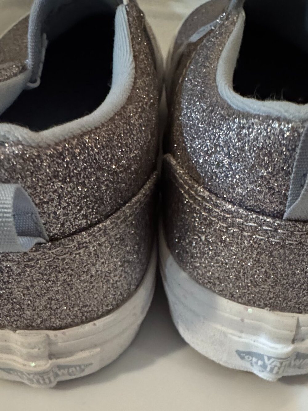 Vans Girls' Missy Silver Glitter Slip-On Sneakers, Size:Girls' 5, New w/Tags - Picture 4 of 6